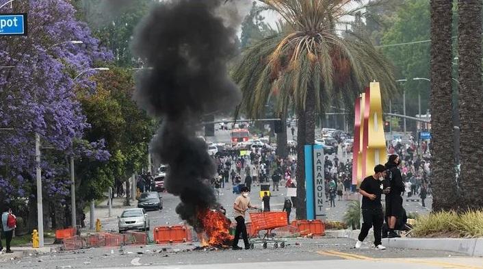 Violent Protests in Los Angeles After Arrest of Undocumented Immigrants