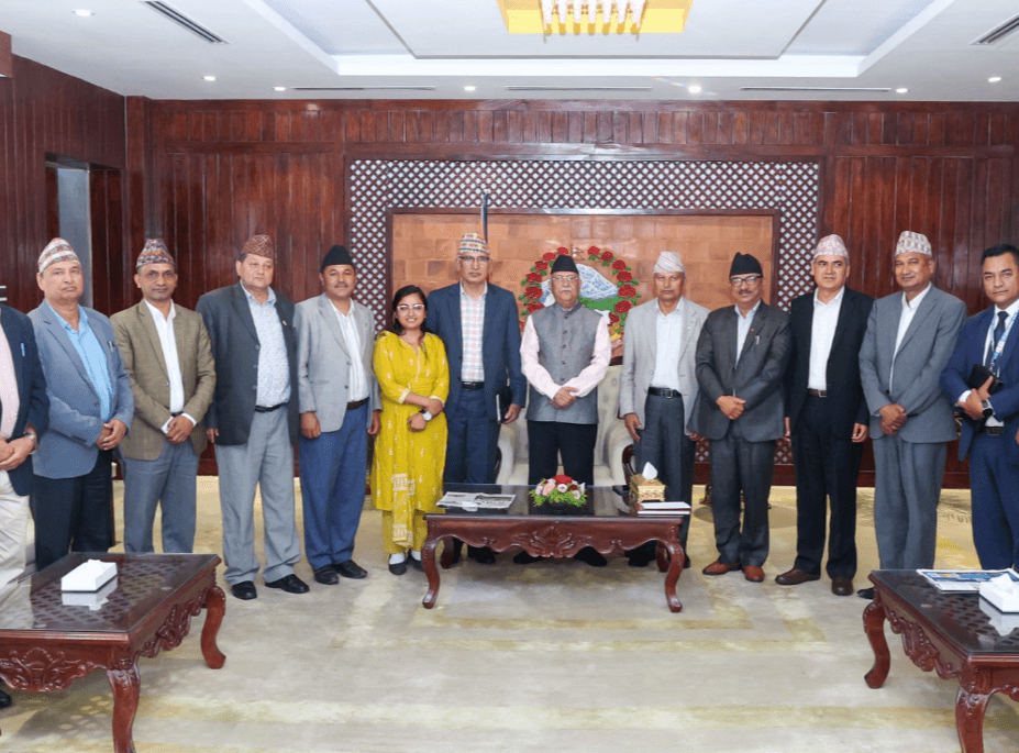 Discussion Held Between PM Oli and Land Commission Officials