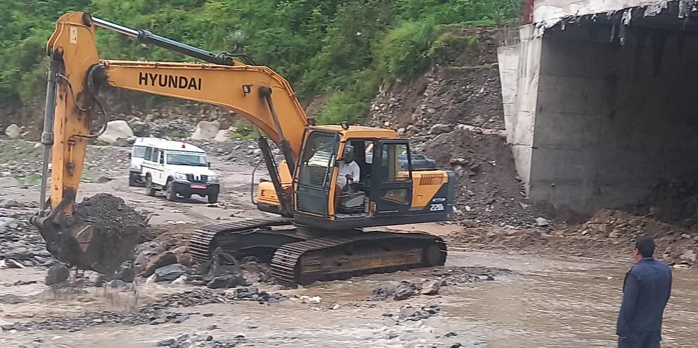 BP Highway Reopens After Mudslide Blockage