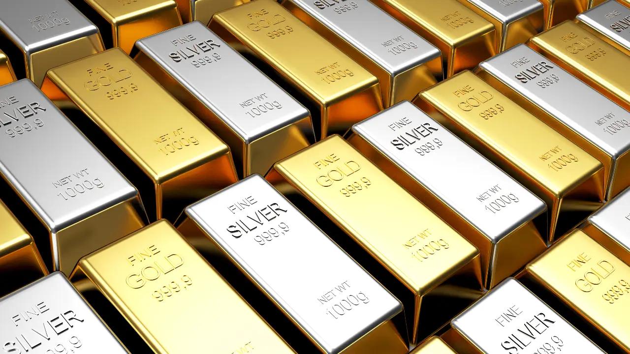 Silver Hits All-Time High in Nepal, Gold Price Remains Steady