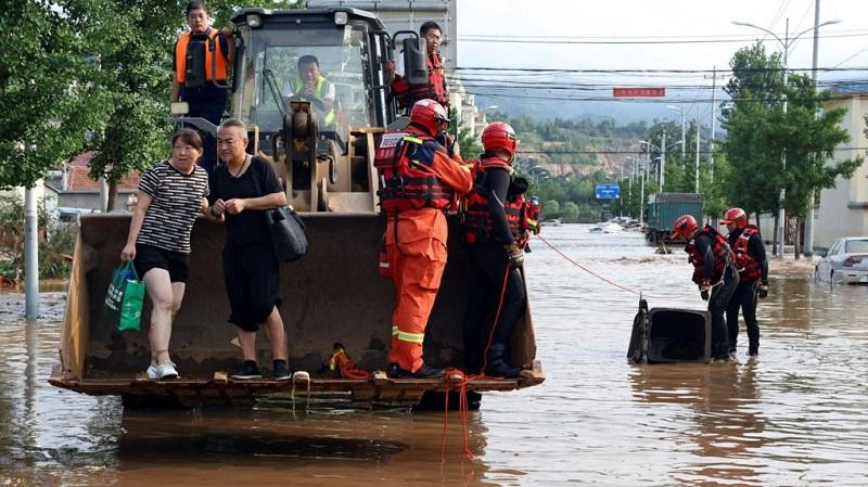 Heavy Rain and Floods in Northern China Kill 30, Thousands Displaced