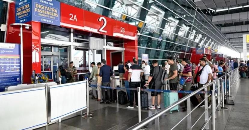 Flights Disrupted in Both India and Pakistan