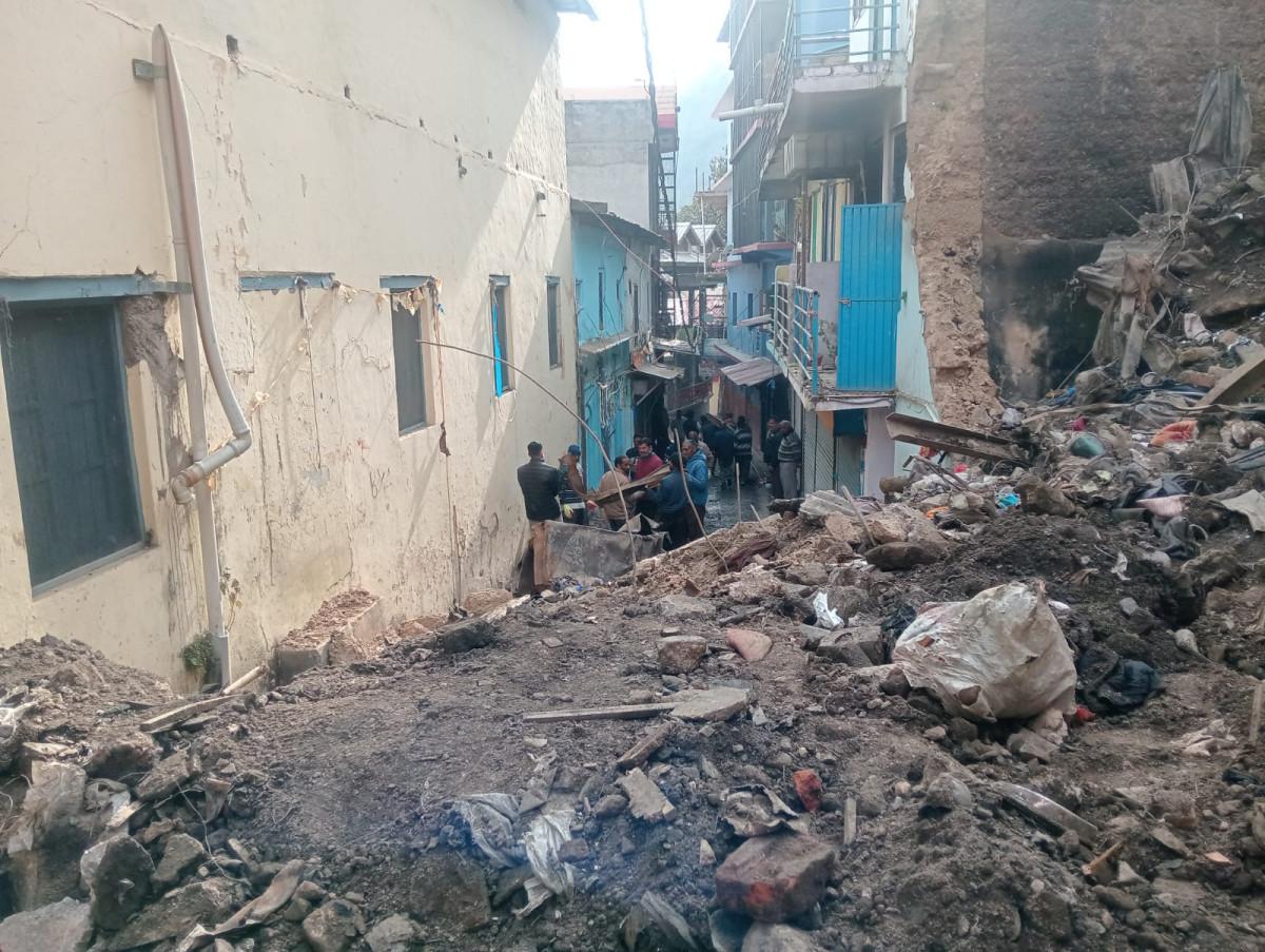 Deadly Fire in Himachal Pradesh Kills 10, Including 9 Nepalis