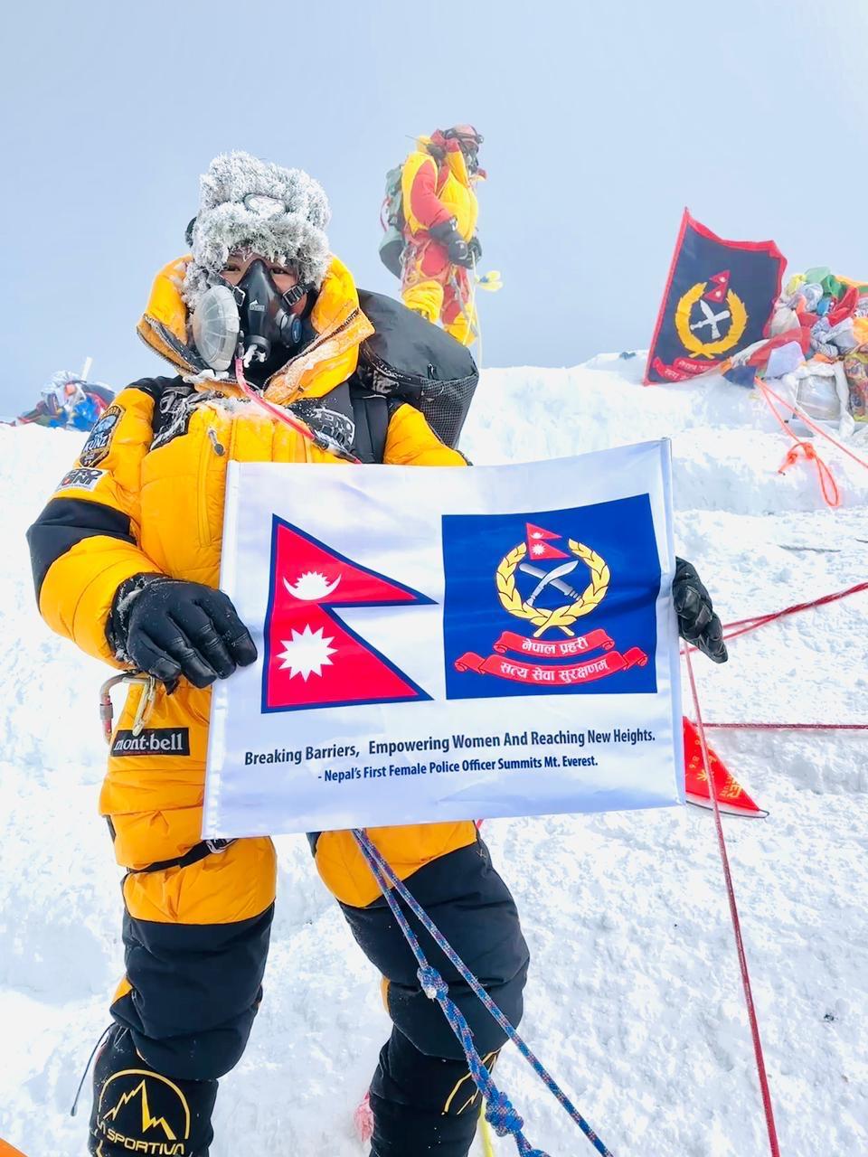 In a First, Nepal Police Officer Kunjang Tshopel Sherpa Scales Sagarmatha