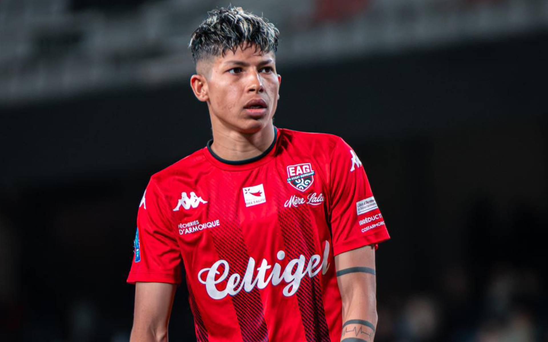 Players Protest at ANFA Over Treatment of Sabitra